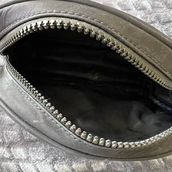 KATE SPADE Nylon Pouch Cosmetic Bag Clutch Black - Picture 4 of 4